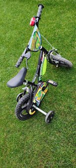 Predám prvý detský bicykel s pomocnými koloeskami - 4