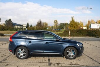 VOLVO XC60 (2015) - 4