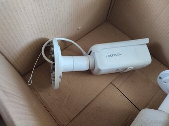 Hikvision IP kamera DS-2CD2T47G2-L - 4