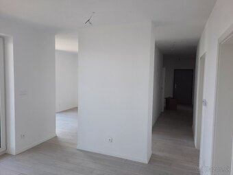 Prenajmem 4izbový byt v novostavbe Panoráme - 4