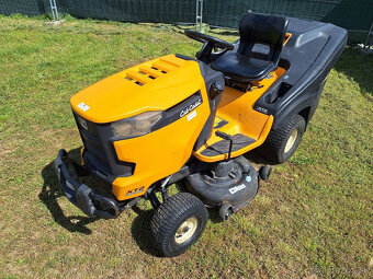 Predám traktorovú kosačku, záhradný traktor Cub Cadet xt2 - 4