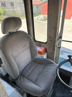 Predam nakladac UNK 320 - 4