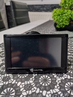 Predám auto navigaciu Navitel - 4