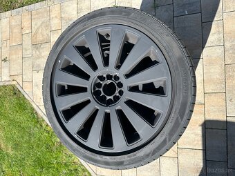 235/45 r18 - 4