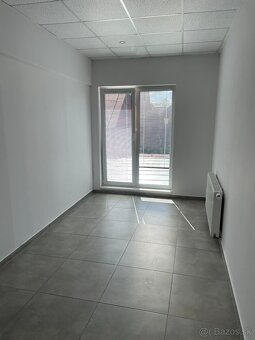 Prenájom priestorov v centre mesta – Hviezdoslavovo námestie - 4