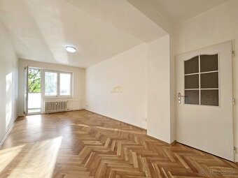 3-izb TEHLOVÝ byt (65m²) s krásnymi parketami / Rastislavova - 4