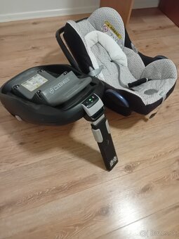 Predám isofix základňu +vajíčko - 4