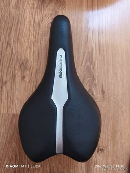 Predám cyklistické sedlá a pamäťovú penu - 4