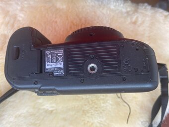 Canon EOS 5D Mark III - 4