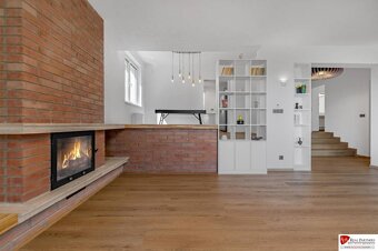 REB.sk Prenájom moderný 8 izbový RD, 250 m2,Sološnicka ul, K - 4