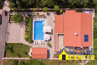 Na predaj kamenná vila s bazénom / 185 m² /, ostrov Krk - 4