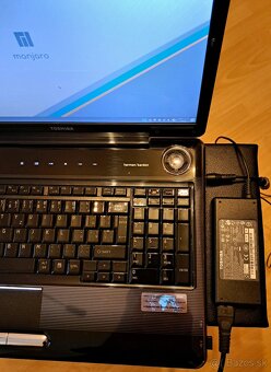 Notebook_Toshiba_17" - 4