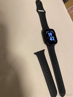 Apple Watch SE - 4