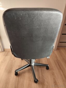 Kancelárska stolička - 4