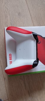 Xbox series s x pulse red ovládač - 4