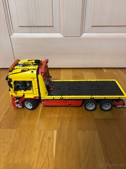 Lego plošinovy transportér - 4