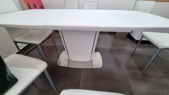 Predám rozťahovací stôl a 6 stoličiek - 4