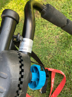Predám nosič na bicykle na zadné dvere kufra Btwin 320 - 4