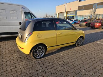 Lancia YPSILON 1,4i 16V 100hp momodesign - 4