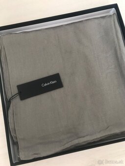 Calvin Klein šatka - nová - 4