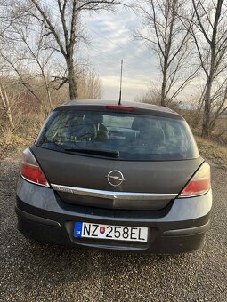 Opel Astra - 4