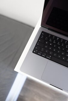 Apple Macbook Pro 14-palcový M1 MAX 32GB RAM 1TB SSD - 4