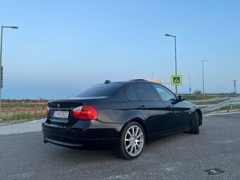 Bmw E90 320D - 4