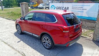 MITSUBISHI OUTLANDER 2,0 MIVEC 4WD CVT 7 miest - 4