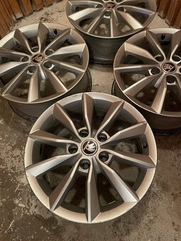 Hliníkový disk Minoris 16" Octavia III - 4