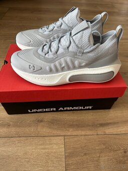 Under Armour - 4