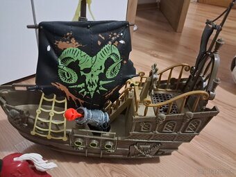 Hrad a piratska loď - 4