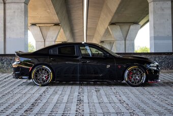 Dodge Charger SRT Hellcat 6.2L V8 - 4