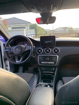 Mercedes-Benz A 180 sedan - 4