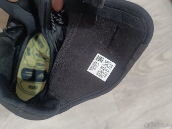 Adidas humamrace 44 - 4