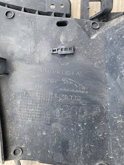 Jaguar XF diely na predny naraznik - 4