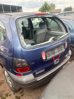 Renault Megane Scenic - 4