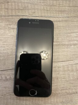 iPhone SE 2020 – 64GB čierny - 4
