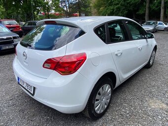 Opel Astra J 1.4i 74kW klima tempomat ČR 104tkm 2012 - 4