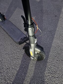 Ninebot Segway Kickscooter F30E - 4
