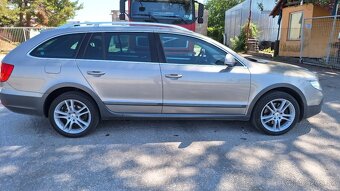 ŠKODA SUPERB COMBI 2.0 TDI. - 4