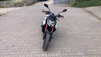 Honda CB 750 A Hornet - 4