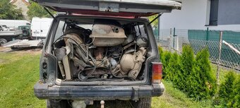 Jeep Cherokee XJ 3 dverové 4.0 manuálna prevodovka - 4