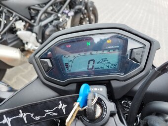 Honda CB500F - 4