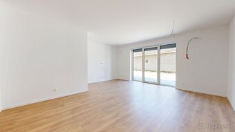 PINK Reality - NOVOSTAVBA 2 - izbový byt s krytou terasou a - 4