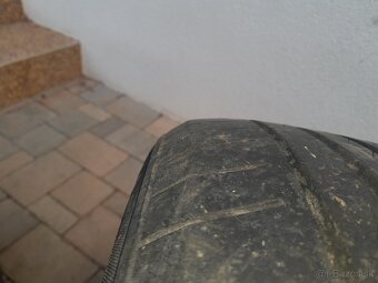 215/50R17 - 4