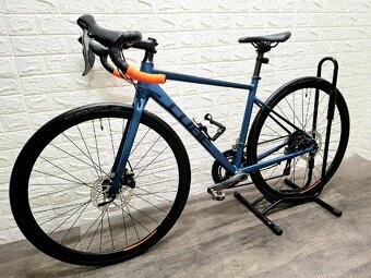 Ponúkam na predaj cestný bicykel Cube Attain 28" - 4