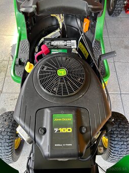 Traktorova kosacka John deere x135r - 4