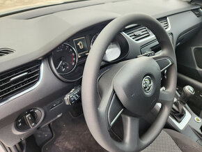 Škoda Octavia 1,6tdi 77kW najeto 1083km - 4