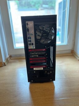 PC - Ryzen 7 5800x / RX580 8GB / 16GB RAM / 512GB SSD - 4