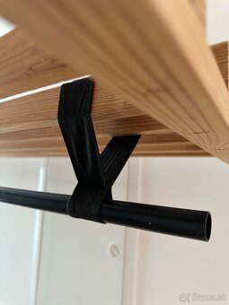 Šatníkový vešiak - 4